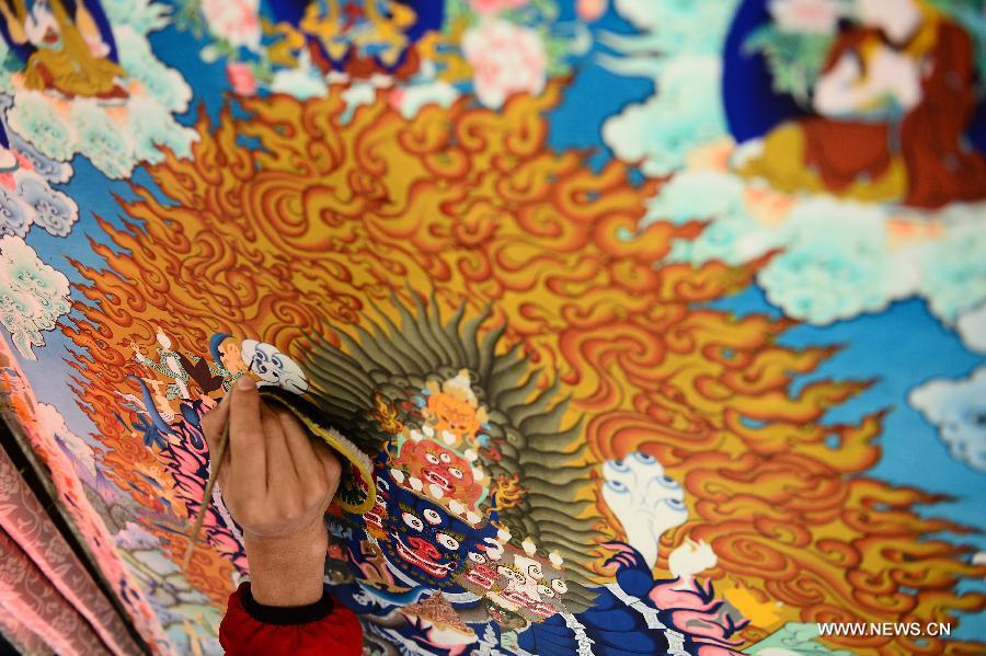 Regong arts industry booming in Qinghai&apos;s Tibetan area