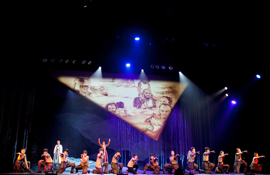 Actors and actresses perform in musical &apos;Dr. Butterfly&apos; at the Century Theater in Beijing, capital of China, June 27, 2014. &apos;Dr. Butterfly&apos; is a South Korean musical based on the life of Seok Joo-myung, a natural scientist who created the first complete map of Korean butterflies. Premiere of this musical in China, it is also one of the cultural exchange events aiming to greet the 22nd anniversary of the establishment of diplomatic relations between China and South Korea. [Photo/news.cn]