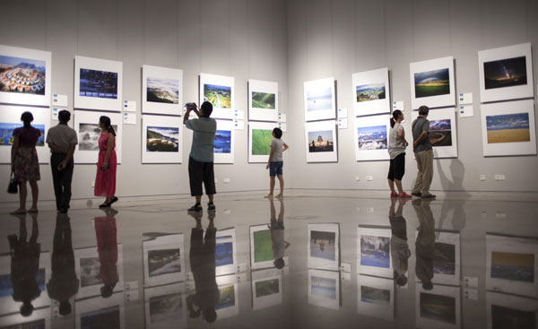 A large-scale photography show entitled Chinese People and the Chinese Dream, and a new dance by Wang Yabin and her studio, are funded by the national agency.[Photo provided to China Daily] 